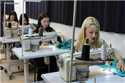 EDİRNE TEKNİK BİLİMLER MYO ÖĞRENCİLERİ ÜNİVERSİTE HASTANESİNE AMELİYATHANE TEKSTİLLERİ ÜRETİYOR