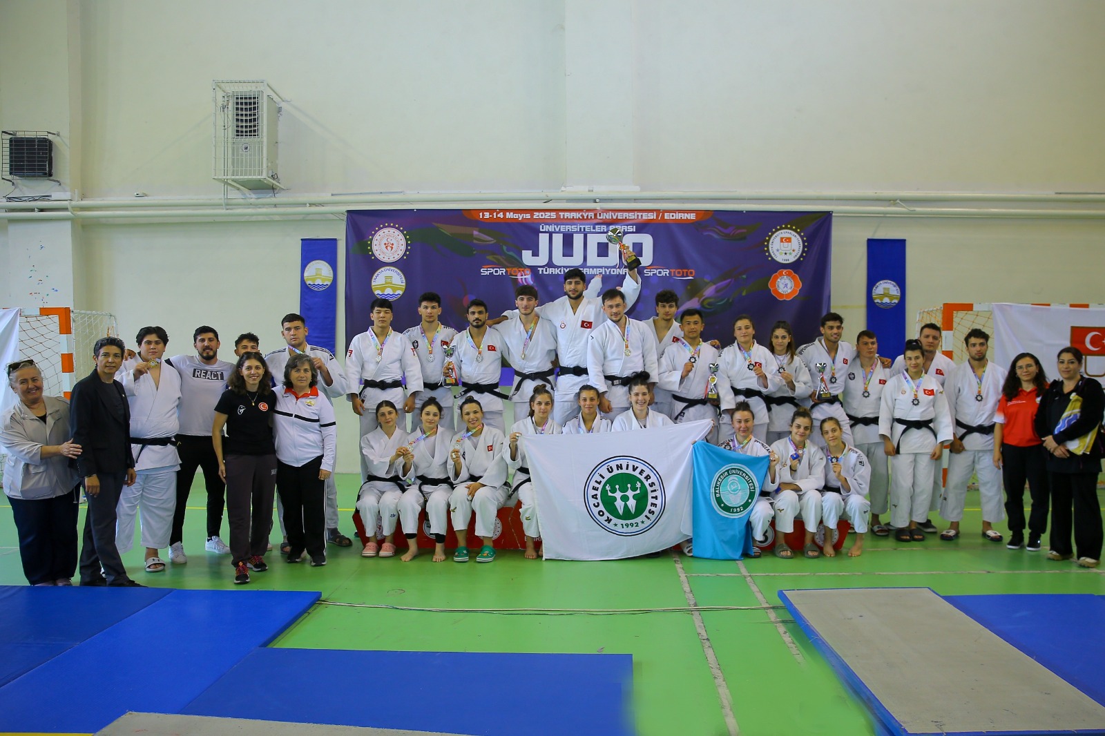 ÜNİVERSİTELER TÜRKİYE JUDO ŞAMPİYONASI FİNAL VE MADALYA TÖRENİ GERÇEKLEŞTİRİLDİ