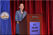 ECZACILIK FAKÜLTESİ BEYAZ ÖNLÜK GİYME TÖRENİ GERÇEKLEŞTİRİLDİ