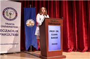 ECZACILIK FAKÜLTESİ BEYAZ ÖNLÜK GİYME TÖRENİ GERÇEKLEŞTİRİLDİ