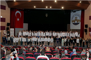 ECZACILIK FAKÜLTESİ BEYAZ ÖNLÜK GİYME TÖRENİ GERÇEKLEŞTİRİLDİ