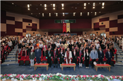 TRAKYA ÜNİVERSİTESİ ECZACILIK FAKÜLTESİNDE MEZUNİYET SEVİNCİ