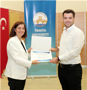 TRAKYA ÜNİVERSİTESİ'NDEKİ STEM EĞİTİMİNİ TAMAMLAYAN SOYDAŞ ÖĞRETMENLER, SERTİFİKALARINI EDİRNE MİLLETVEKİLİ FATMA AKSAL’DAN ALDI