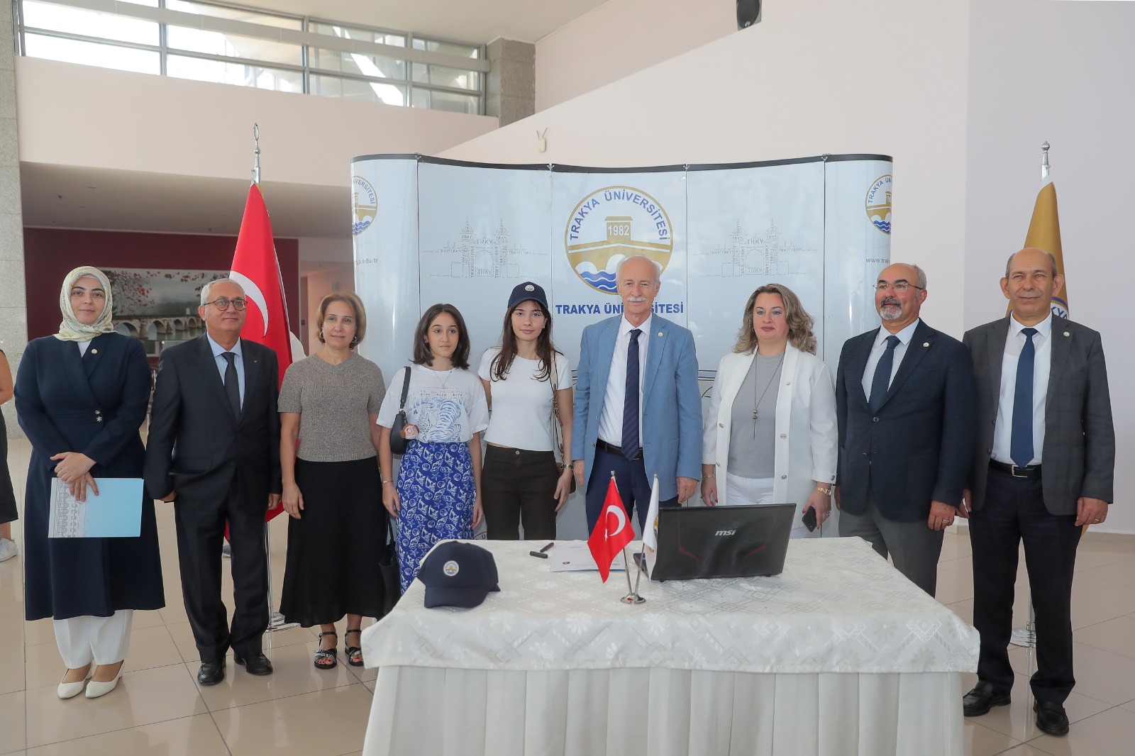 ÜNİVERSİTEMİZDE İLK KAYIT TÖRENİ GERÇEKLEŞTİRİLDİ