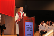 HEKİM ADAYLARI BEYAZ ÖNLÜKLERİNİ TÖRENLE GİYDİLER