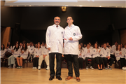 HEKİM ADAYLARI BEYAZ ÖNLÜKLERİNİ TÖRENLE GİYDİLER