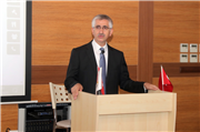 MİLLİ EĞİTİM BAKAN YARDIMCISI DR. NAZİF YILMAZ’DAN, TIP FAKÜLTESİ ÖĞRENCİLERİYLE “İNSAN VE İNSANA HİZMETİN DEĞERİ” KONULU SÖYLEŞİ