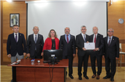 MİLLİ EĞİTİM BAKAN YARDIMCISI DR. NAZİF YILMAZ’DAN, TIP FAKÜLTESİ ÖĞRENCİLERİYLE “İNSAN VE İNSANA HİZMETİN DEĞERİ” KONULU SÖYLEŞİ