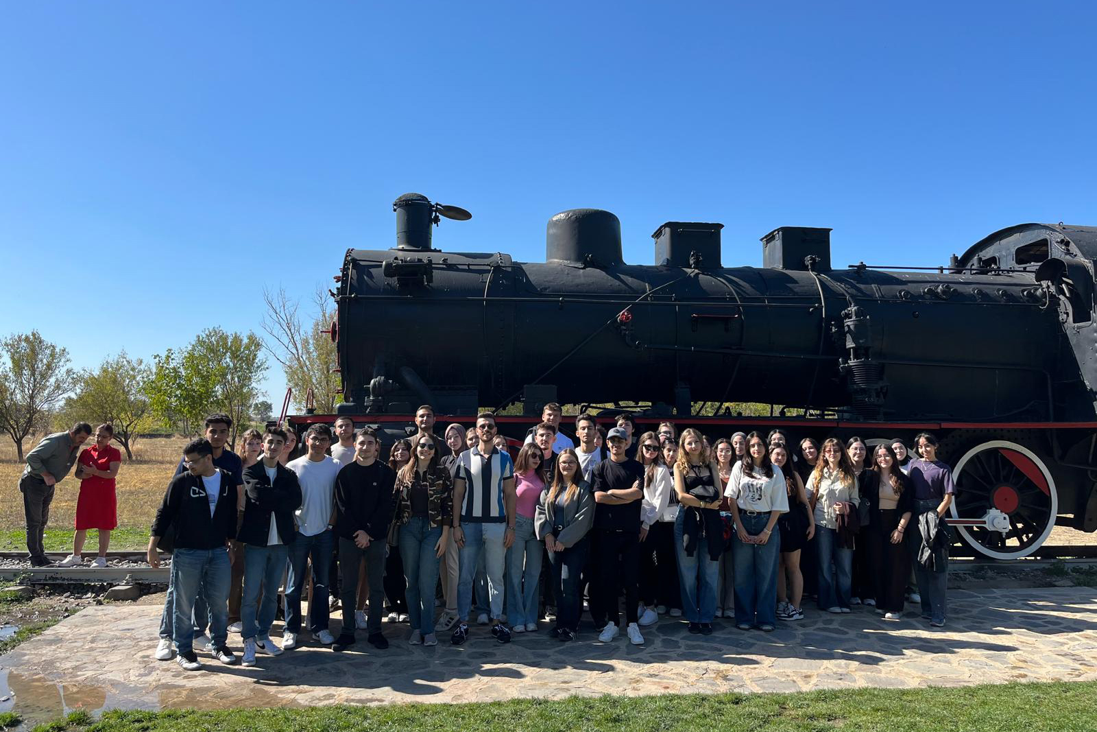 TRAKYA ÜNİVERSİTESİNDE YENİ ÖĞRENCİLER İÇİN ORYANTASYON PROGRAMI BAŞLADI