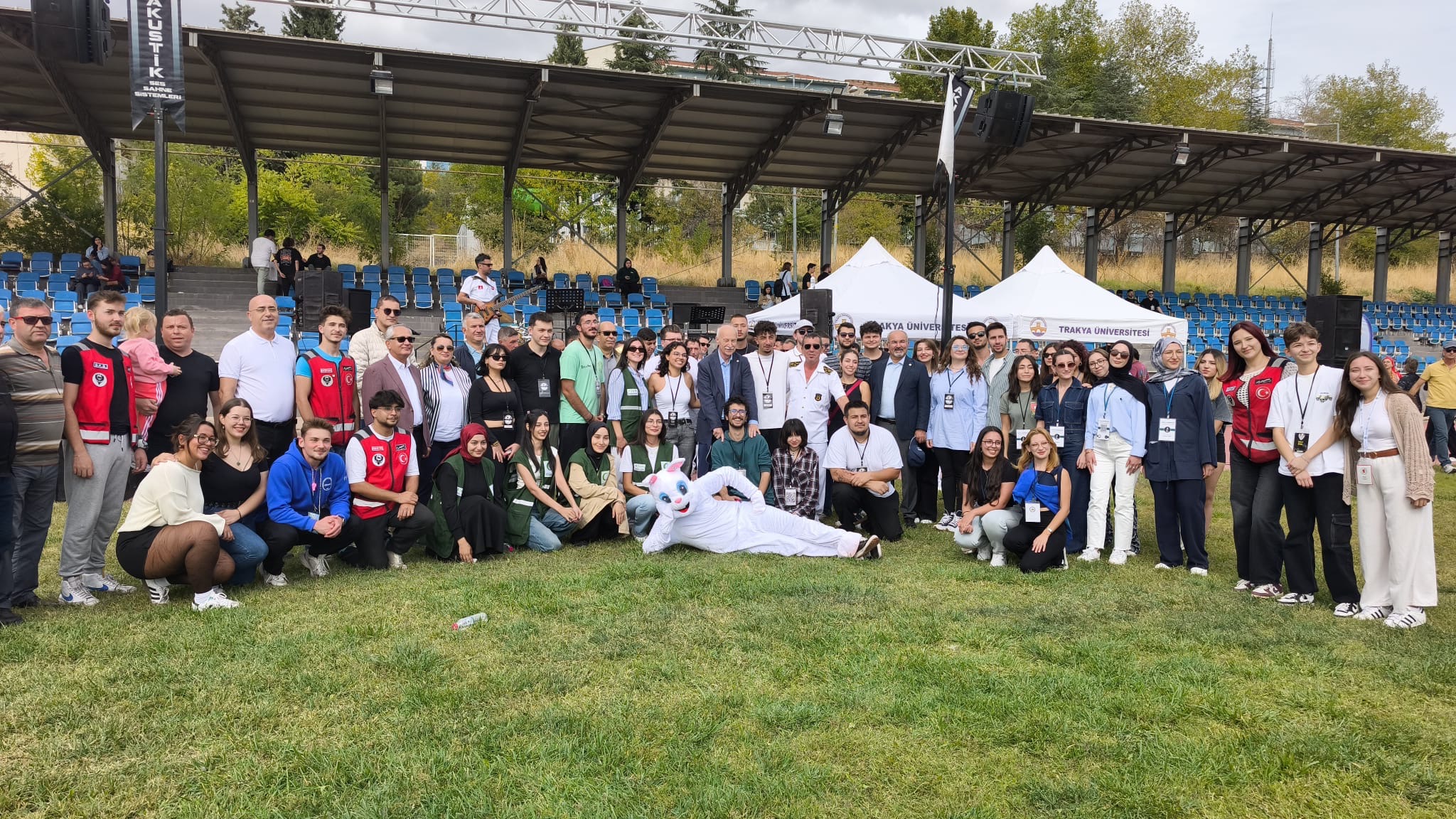 TRAKYA ÜNİVERSİTESİNDE “HOŞ GELDİNİZ ŞENLİĞİ” COŞKUYLA BAŞLADI 