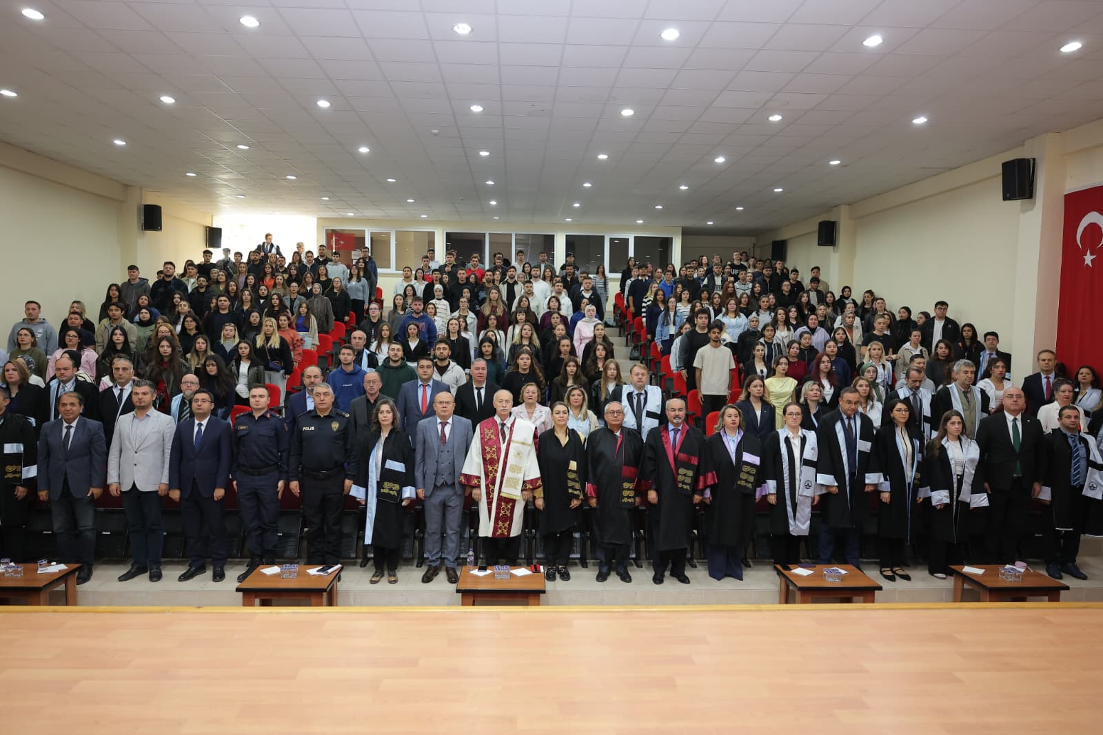 2025-2026 AKADEMİK YILI AÇILIŞ TÖRENLERİNİN İLKİ UZUNKÖPRÜ’DE GERÇEKLEŞTİRİLDİ