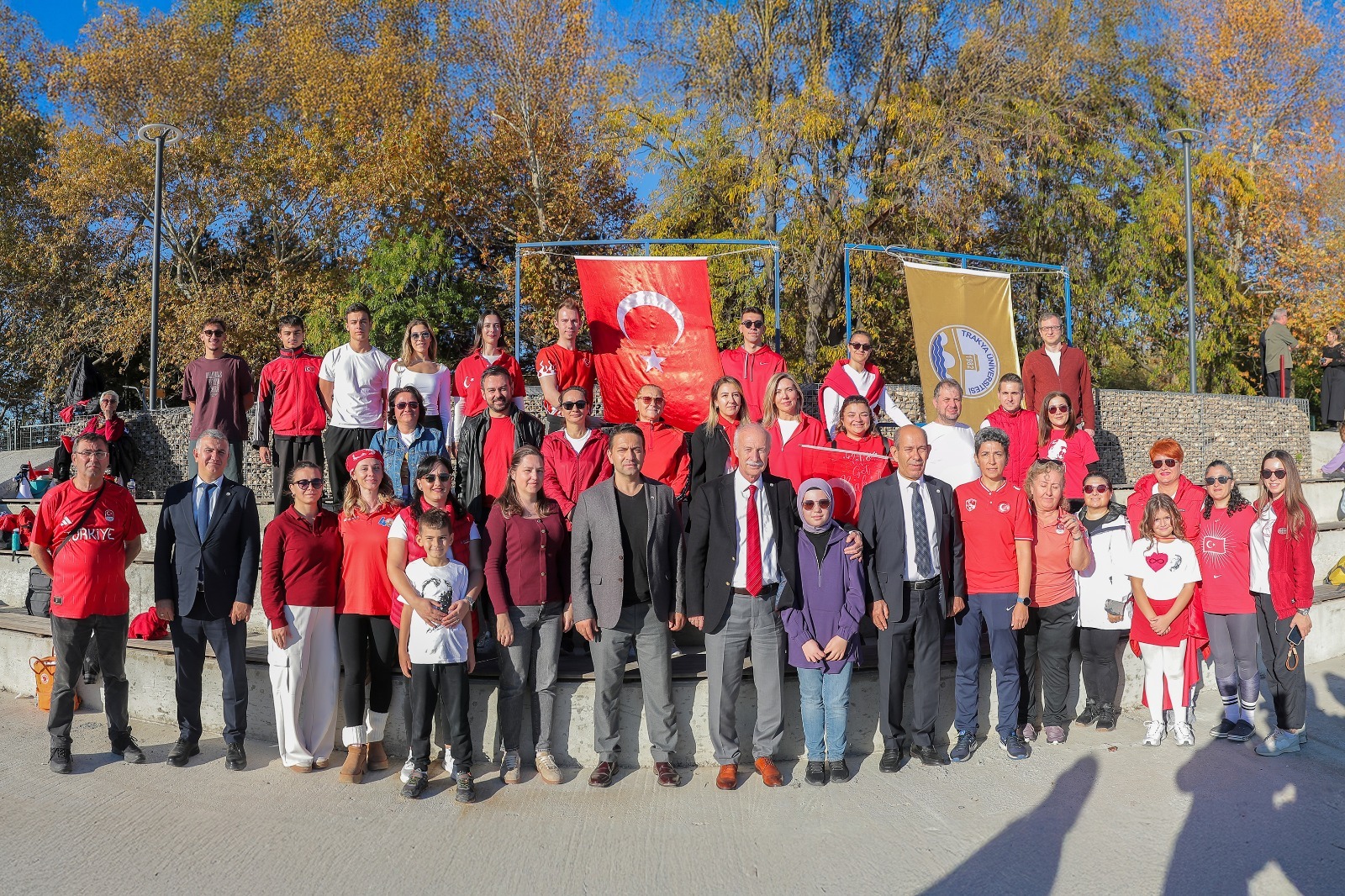 TRAKYA ÜNİVERSİTESİNDE “GELECEĞE KÜREK ÇEK” PROJESİ 29 EKİM COŞKUSUYLA DEVAM ETTİ