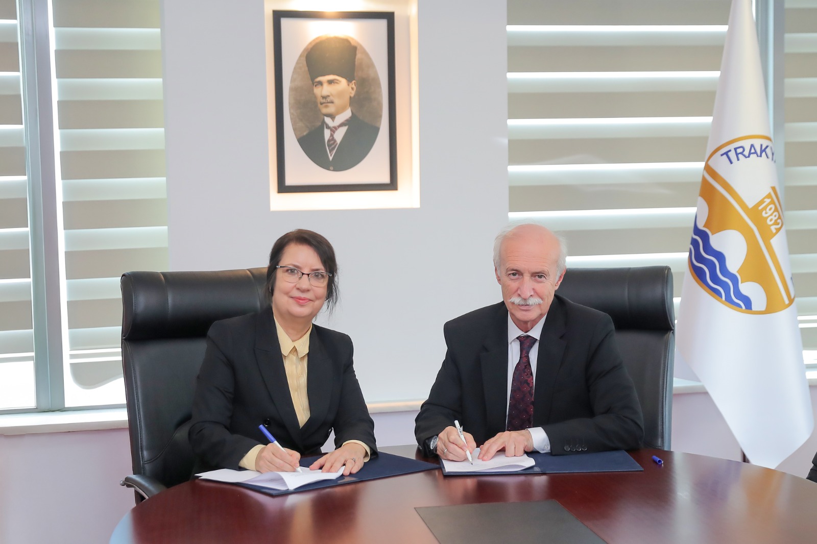 ÜNİVERSİTEMİZ VE İŞKUR ARASINDA 800 ÖĞRENCİNİN İSTİHDAMINA YÖNELİK İŞ BİRLİĞİ PROTOKOLÜ İMZALANDI