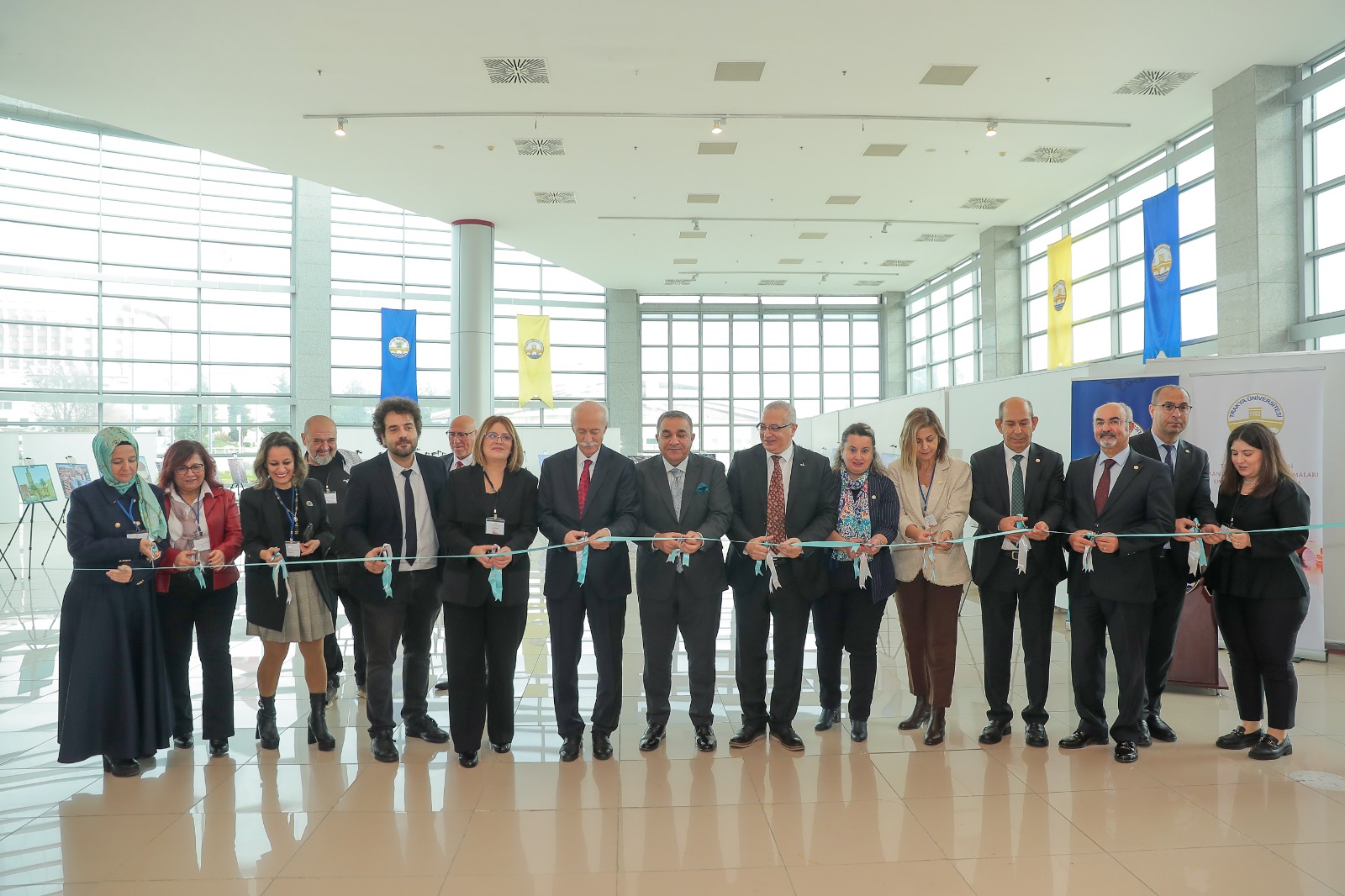 “YAKIN DOĞU ARAP ÜLKELERİNDE YAŞAYAN TÜRK MİMARÎ ESERLERDEN ESİNTİLER” SERGİSİ AÇILDI