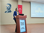 ÜNİVERSİTEMİZDE DÜZENLENEN “SÜRDÜRÜLEBİLİRLİK ZİRVESİ” SEKTÖR TEMSİLCİLERİNİ ÖĞRENCİLERLE BULUŞTURDU