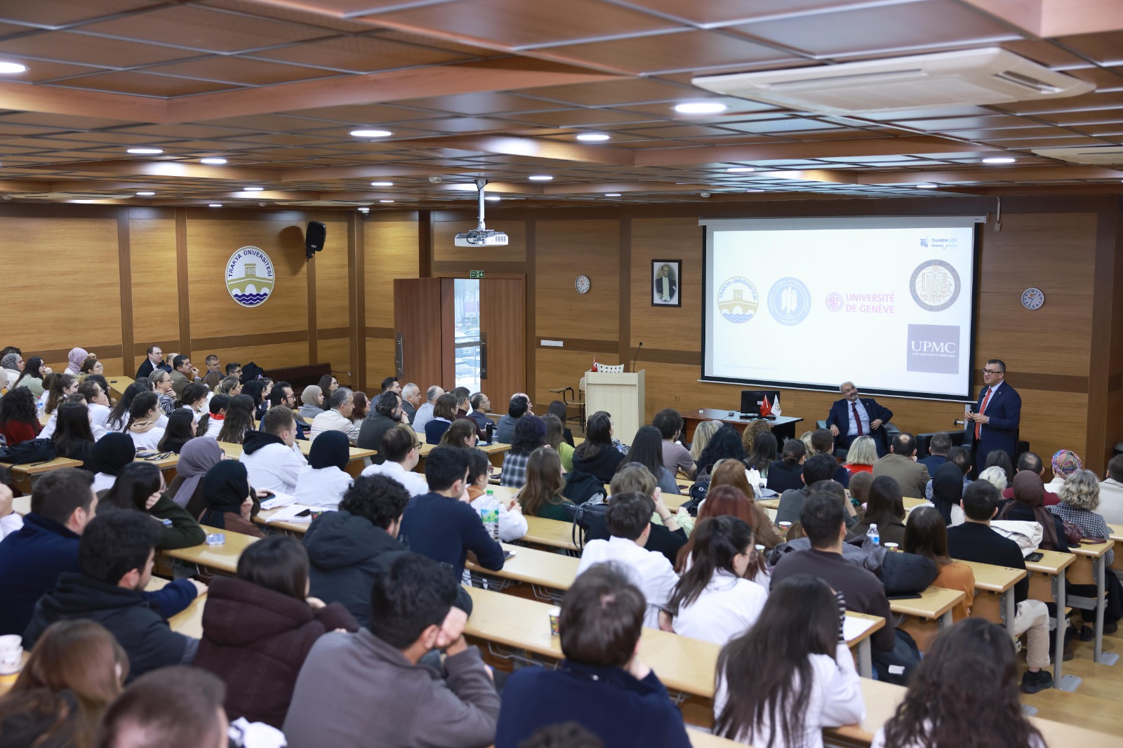 TRAKYA ÜNİVERSİTESİNDE “SAĞLIK ALANINDA PROJE DESTEKLERİ” ELE ALINDI