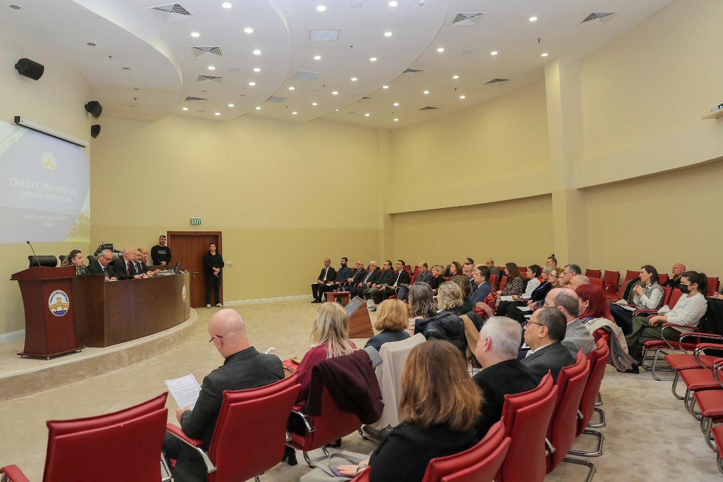 TRAKYA ÜNİVERSİTESİ SENATOSU, 2026 YILININ İLK TOPLANTISINI GERÇEKLEŞTİRDİ