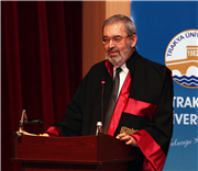 ECZACILIK FAKÜLTESİ 2013-2014 AKADEMİK YILI BEYAZ ÖNLÜK TÖRENİ YAPILDI