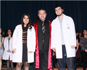 ECZACILIK FAKÜLTESİ 2013-2014 AKADEMİK YILI BEYAZ ÖNLÜK TÖRENİ YAPILDI