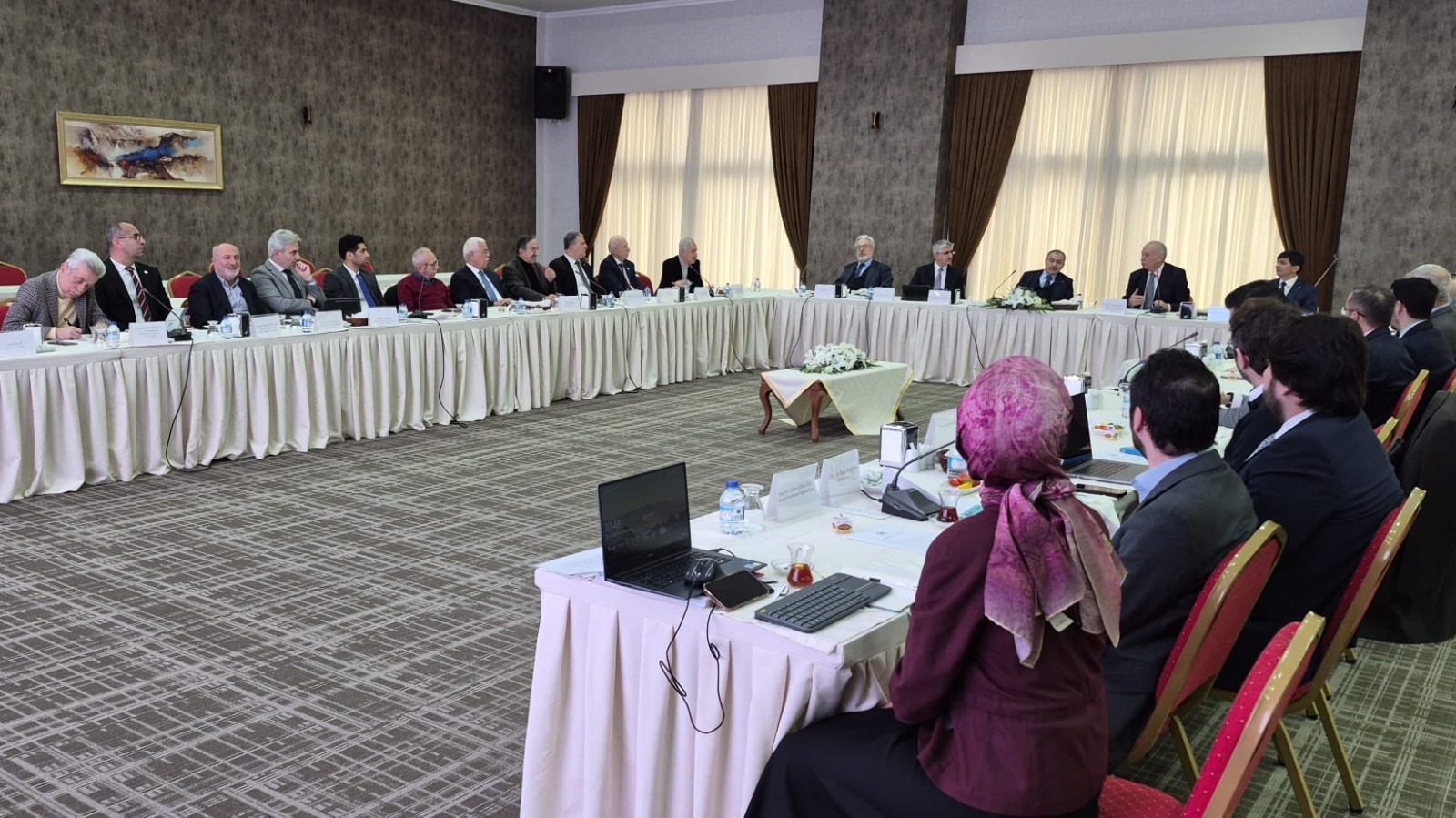 ÜNİVERSİTEMİZ BALKANLAR İŞ BİRLİĞİ KONGRESİ İSTİŞARE TOPLANTISINA KATILDI