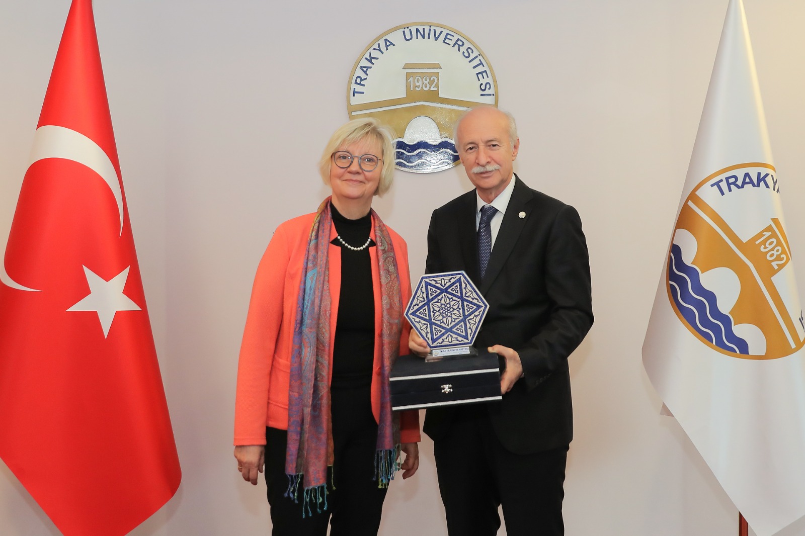 ALMANYA FEDERAL CUMHURİYETİ ANKARA BÜYÜKELÇİSİ SİBYLLE KATHARİNA SORG’DAN REKTÖR PROF. DR. MUSTAFA HATİPLER’E ZİYARET 