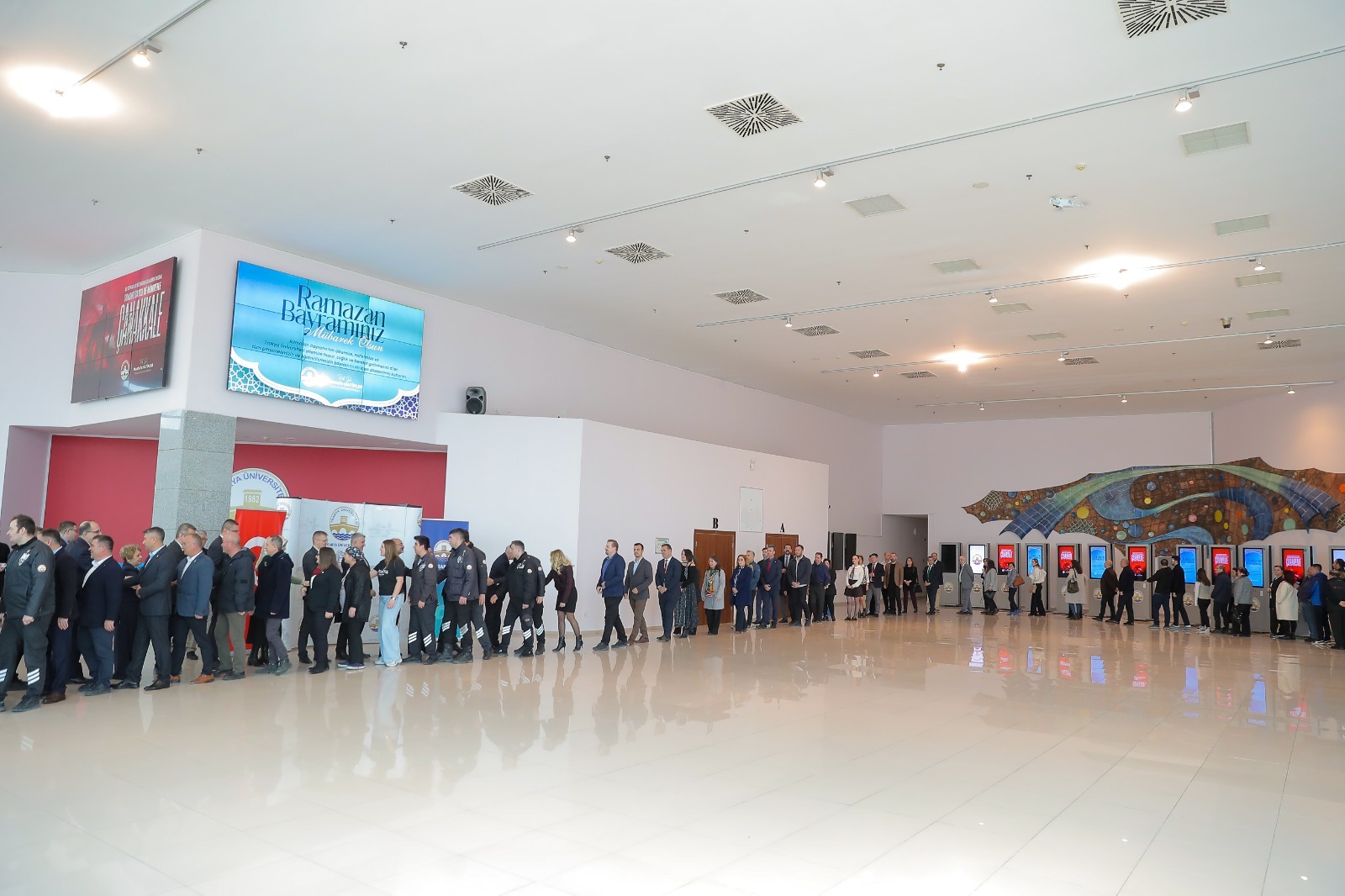 ÜNİVERSİTEMİZDE BAYRAMLAŞMA TÖRENİ DÜZENLENDİ