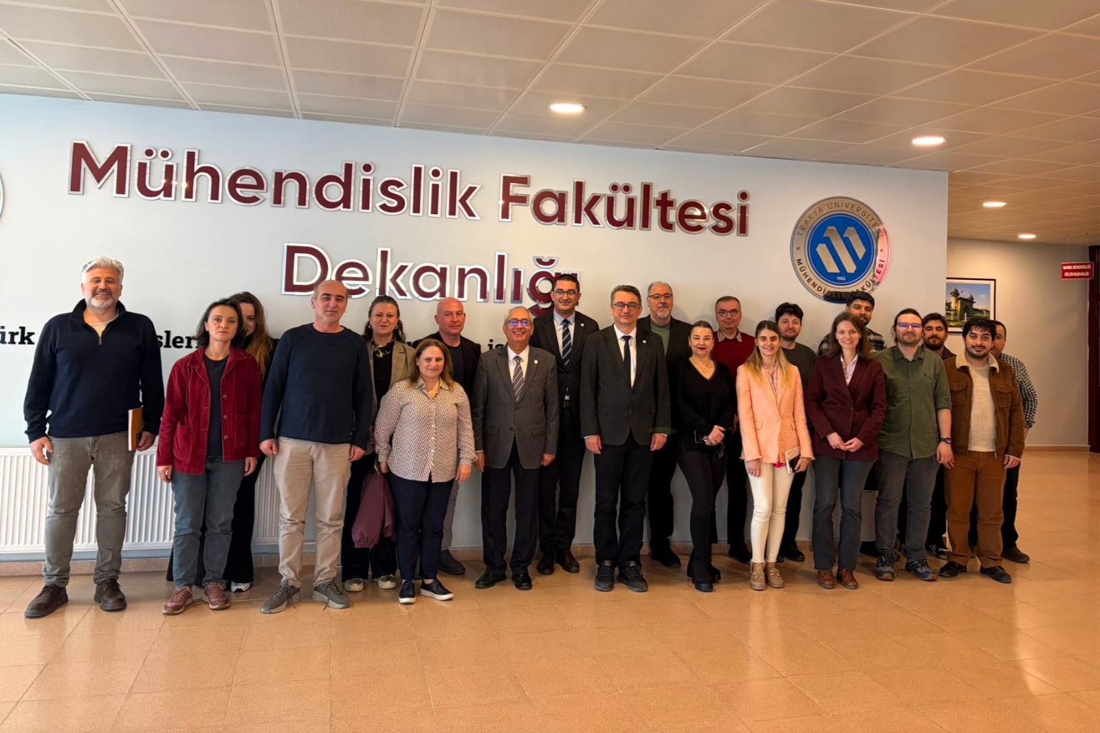 MÜHENDİSLİK FAKÜLTESİ’NDE AKREDİTASYON BAŞARISININ DEVAMI İÇİN DEĞERLENDİRME TOPLANTISI DÜZENLENDİ