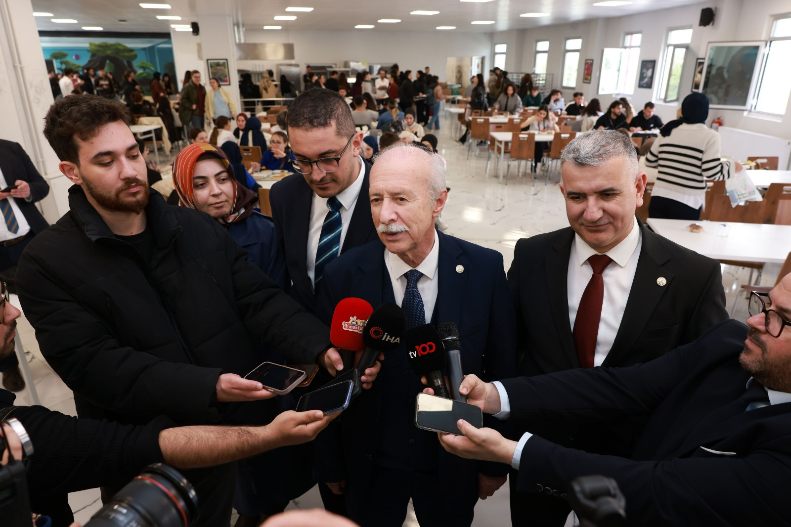 TRAKYA ÜNİVERSİTESİ’NDEN ÖĞRENCİLERE 100 BİN ASKIDA YEMEK DESTEĞİ