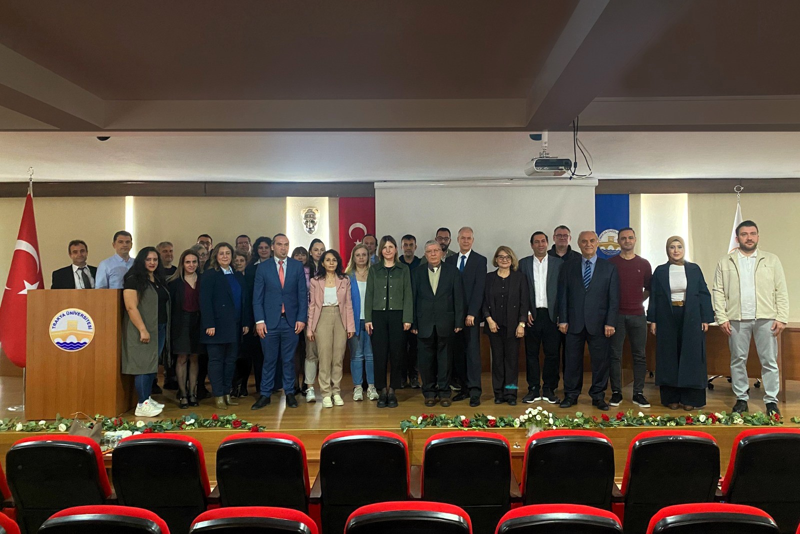 TRAKYA ÜNİVERSİTESİ’NDE “MAKALE YAZMA EĞİTİMİ” GERÇEKLEŞTİRİLDİ