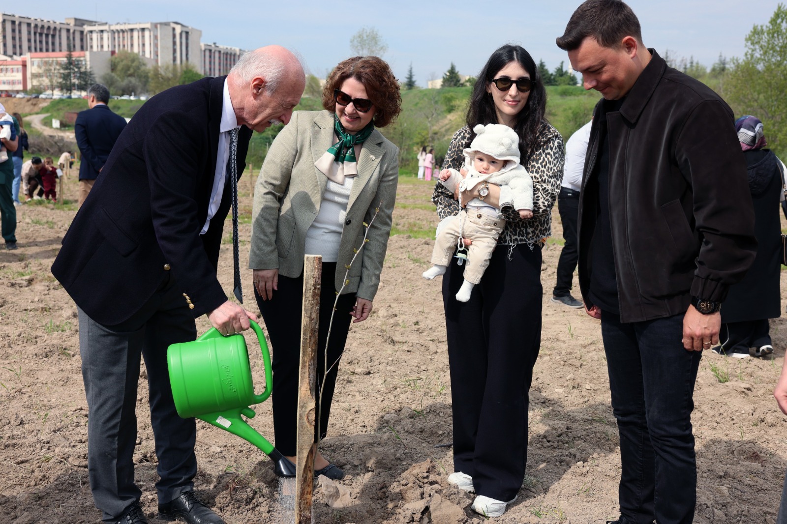 TRAKYA ÜNİVERSİTESİ’NDE GELECEĞİN FİDANLARI TOPRAKLA BULUŞTU