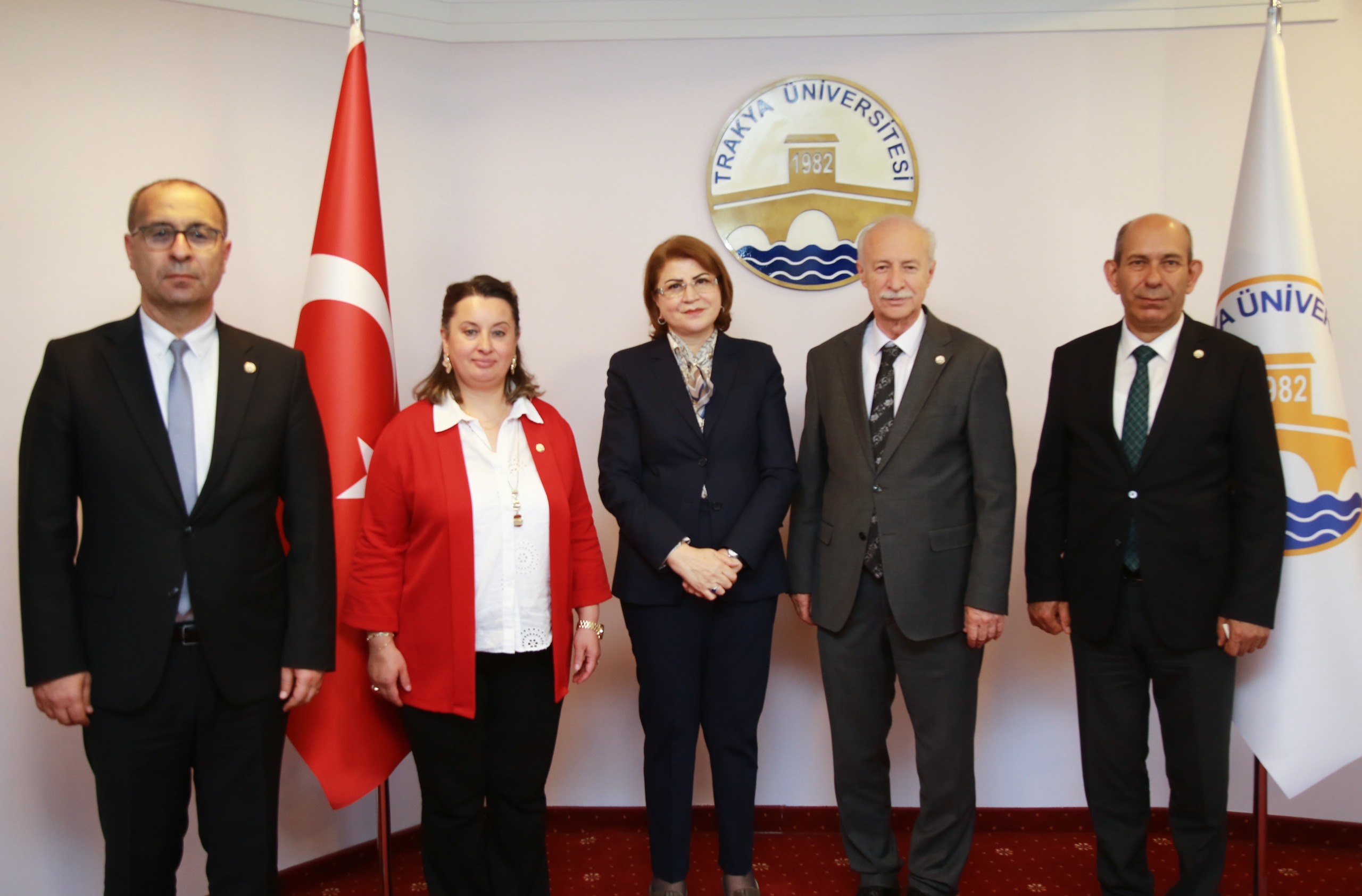 AZERBAYCAN EĞİTİM MÜŞAVİRİ NECİBE NESİBOVA’DAN TRAKYA ÜNİVERSİTESİ’NE ZİYARET