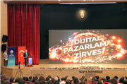 TRAKYA ÜNİVERSİTESİ “DİJİTAL PAZARLAMA ZİRVESİ” İLE SEKTÖRÜN GELECEĞİNE IŞIK TUTTU