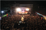 TRAKYA ÜNİVERSİTESİ 38. KÜLTÜR, SANAT VE SPOR ŞENLİKLERİNDE KONSER COŞKUSU