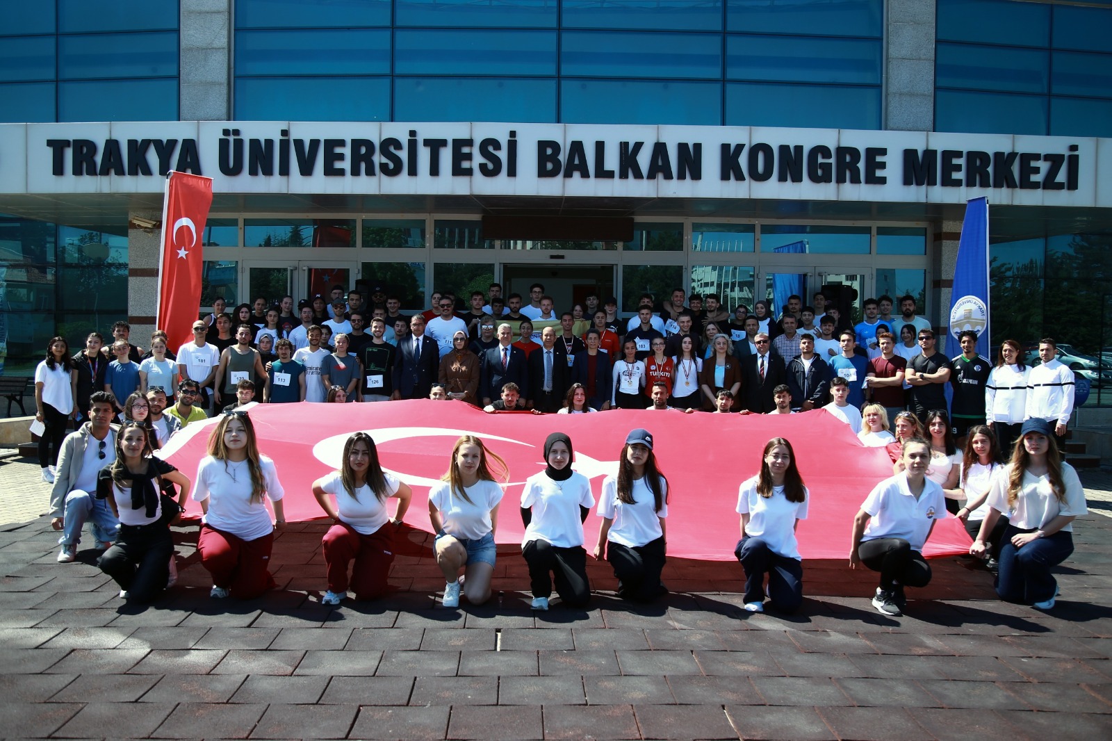 TRAKYA ÜNİVERSİTESİ’NDE “19 MAYIS ATATÜRK’Ü ANMA, GENÇLİK VE SPOR KOŞUSU” DÜZENLENDİ