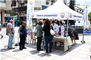 TRAKYA ÜNİVERSİTESİ TIP FAKÜLTESİ ÖĞRENCİLERİNDEN HAYAT KURTARAN CİHAZ İÇİN FARKINDALIK ÇALIŞMASI