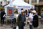 TRAKYA ÜNİVERSİTESİ TIP FAKÜLTESİ ÖĞRENCİLERİNDEN HAYAT KURTARAN CİHAZ İÇİN FARKINDALIK ÇALIŞMASI