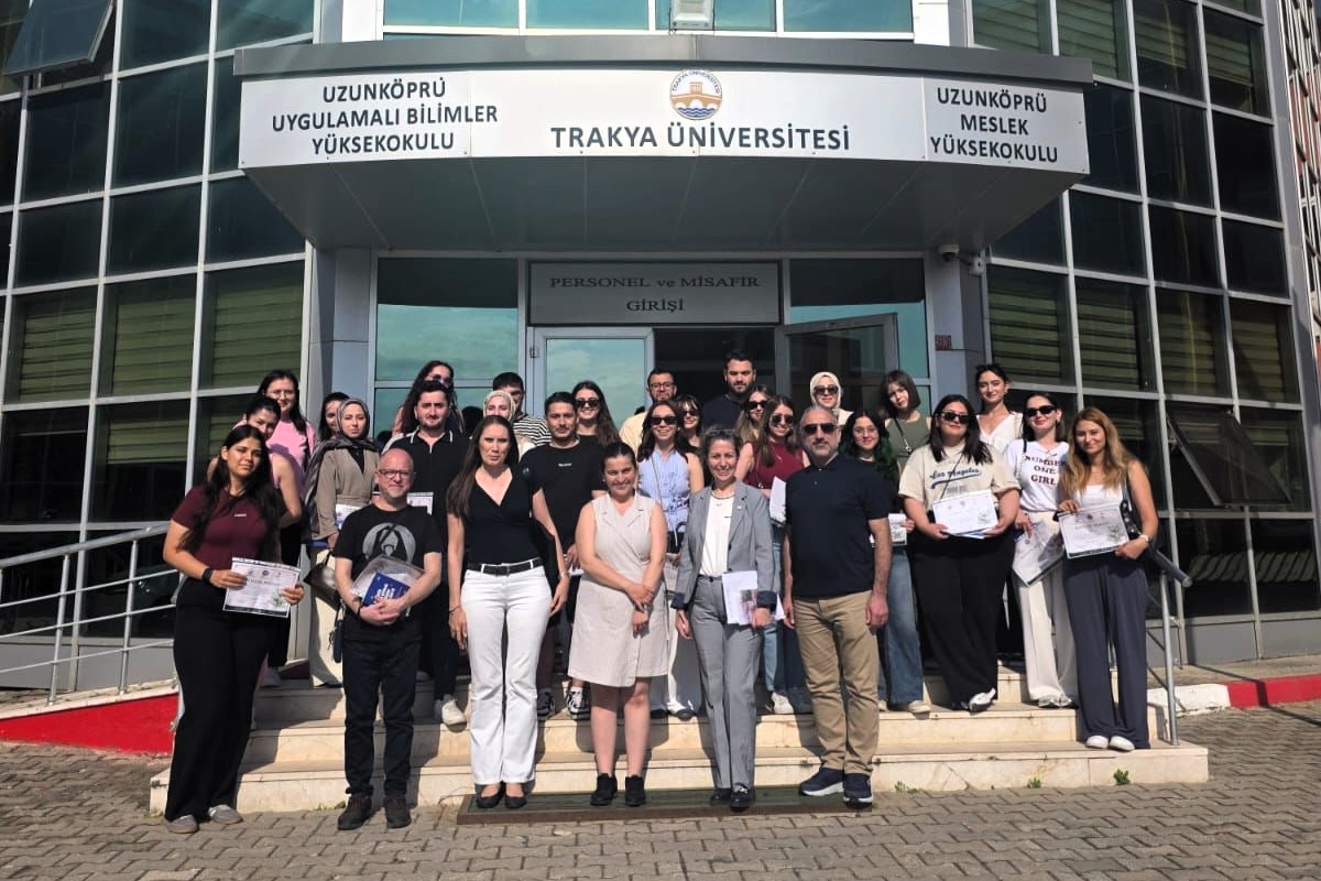 TRAKYA ÜNİVERSİTESİNDE “SÜRDÜRÜLEBİLİRLİK VE TEMEL RAPORLAMA BİLİNCİ EĞİTİMİ” GERÇEKLEŞTİRİLDİ
