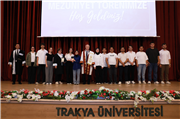 TRAKYA ÜNİVERSİTESİ EDİRNE TEKNİK BİLİMLER MYO’DA MEZUNİYET COŞKUSU