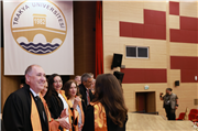 FEN FAKÜLTESİ ÖĞRENCİLERİ MEZUNİYET COŞKUSU YAŞADI