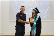UZUNKÖPRÜ UYGULAMALI BİLİMLER YÜKSEKOKULUNDA MEZUNİYET COŞKUSU