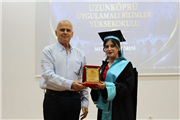 UZUNKÖPRÜ UYGULAMALI BİLİMLER YÜKSEKOKULUNDA MEZUNİYET COŞKUSU