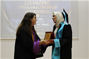 UZUNKÖPRÜ UYGULAMALI BİLİMLER YÜKSEKOKULUNDA MEZUNİYET COŞKUSU