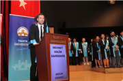 EDEBİYAT FAKÜLTESİNDE MEZUNİYET COŞKUSU