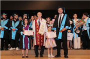 EDEBİYAT FAKÜLTESİNDE MEZUNİYET COŞKUSU