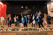 EDEBİYAT FAKÜLTESİNDE MEZUNİYET COŞKUSU