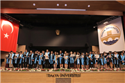 EDEBİYAT FAKÜLTESİNDE MEZUNİYET COŞKUSU