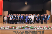 EDEBİYAT FAKÜLTESİNDE MEZUNİYET COŞKUSU