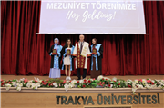 KEŞAN HAKKI YÖRÜK SAĞLIK YÜKSEKOKULUNDA MEZUNİYET SEVİNCİ