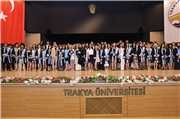 TRAKYA ÜNİVERSİTESİ SAĞLIK HİZMETLERİ MESLEK YÜKSEKOKULUNDA MEZUNİYET COŞKUSU