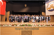 TRAKYA ÜNİVERSİTESİ SAĞLIK HİZMETLERİ MESLEK YÜKSEKOKULUNDA MEZUNİYET COŞKUSU